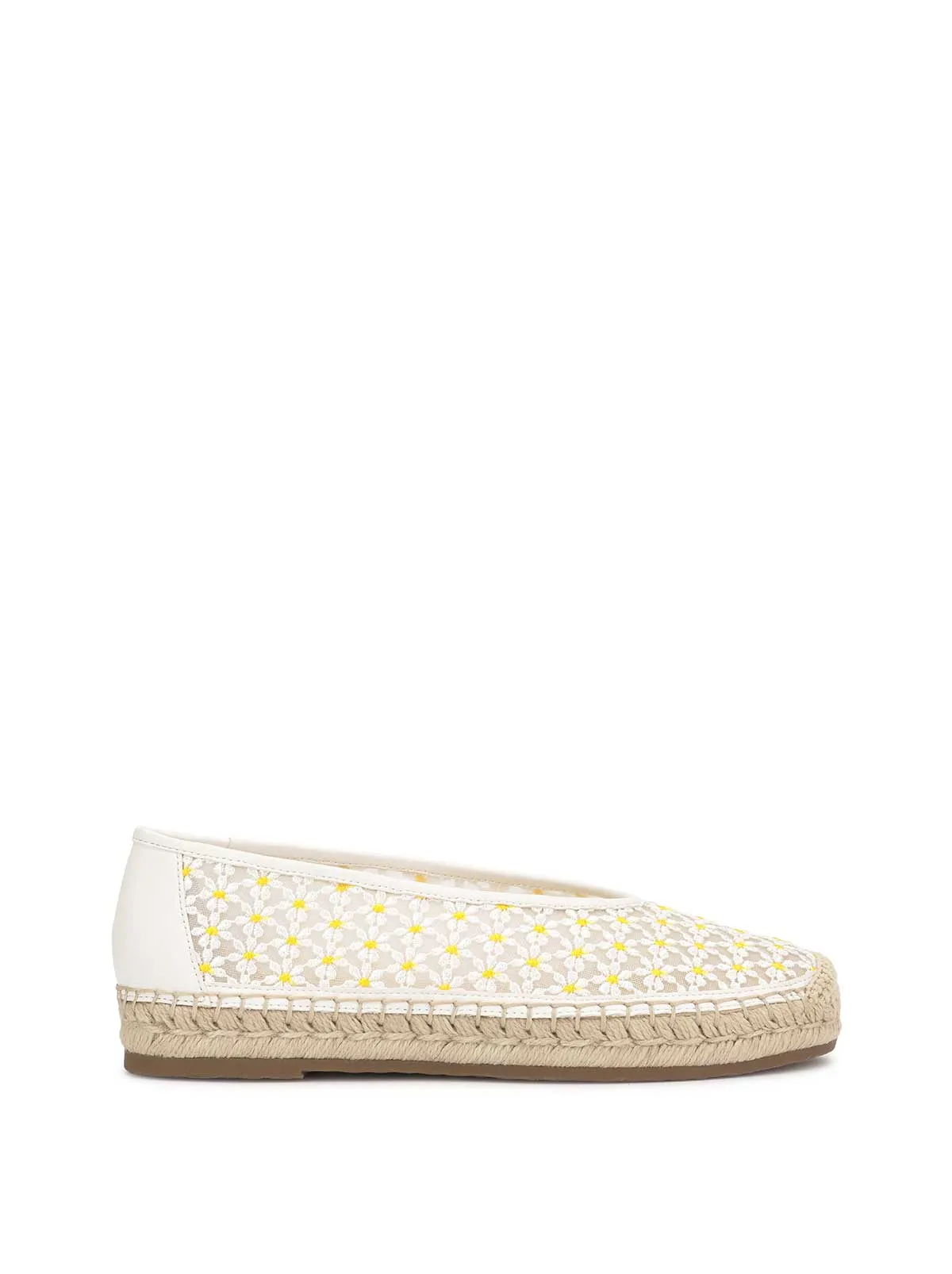 Lucciea Flat in White Floral