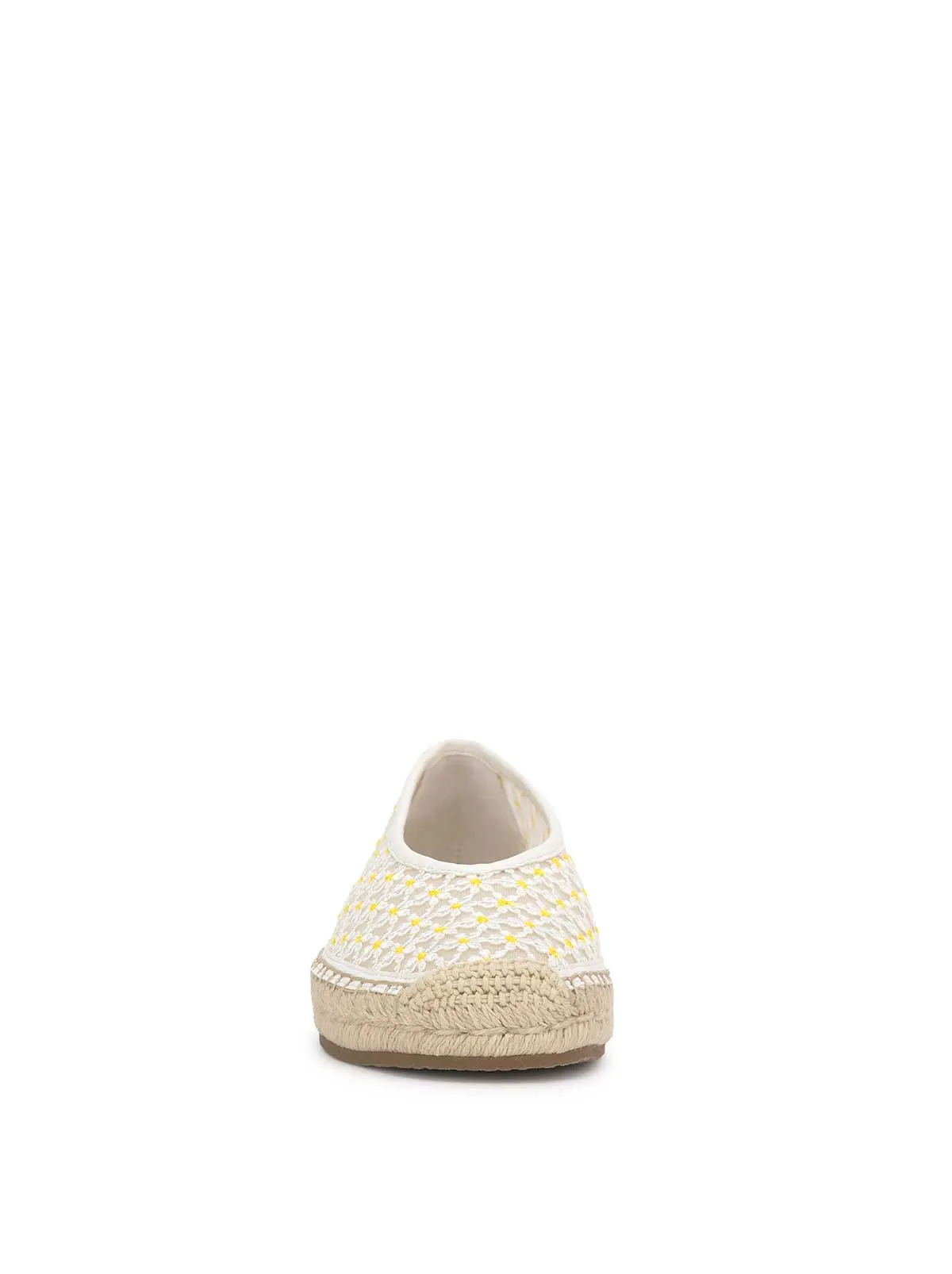 Lucciea Flat in White Floral