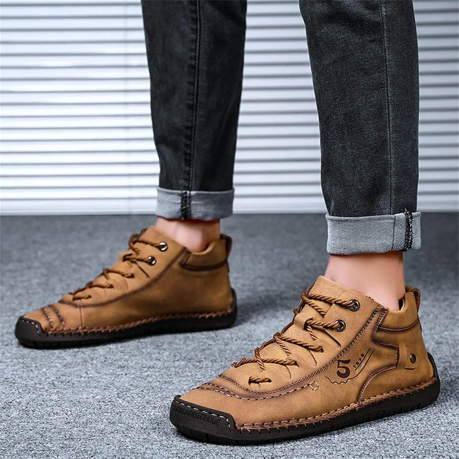 Men Shoes Dress Leather Soles Fashion Summer and Autumn Men Leather Shoes Flat Soft Bottom Comfortable Mid Top Lace Up Casual Men Leather Chukka Boot