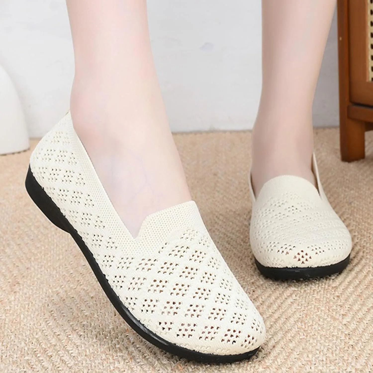 Women's Mesh Flats Wide Width Mesh Breathable Casual Sneaker Knit Slip on Walking Shoes Comfortable Non Slip Running Shoes