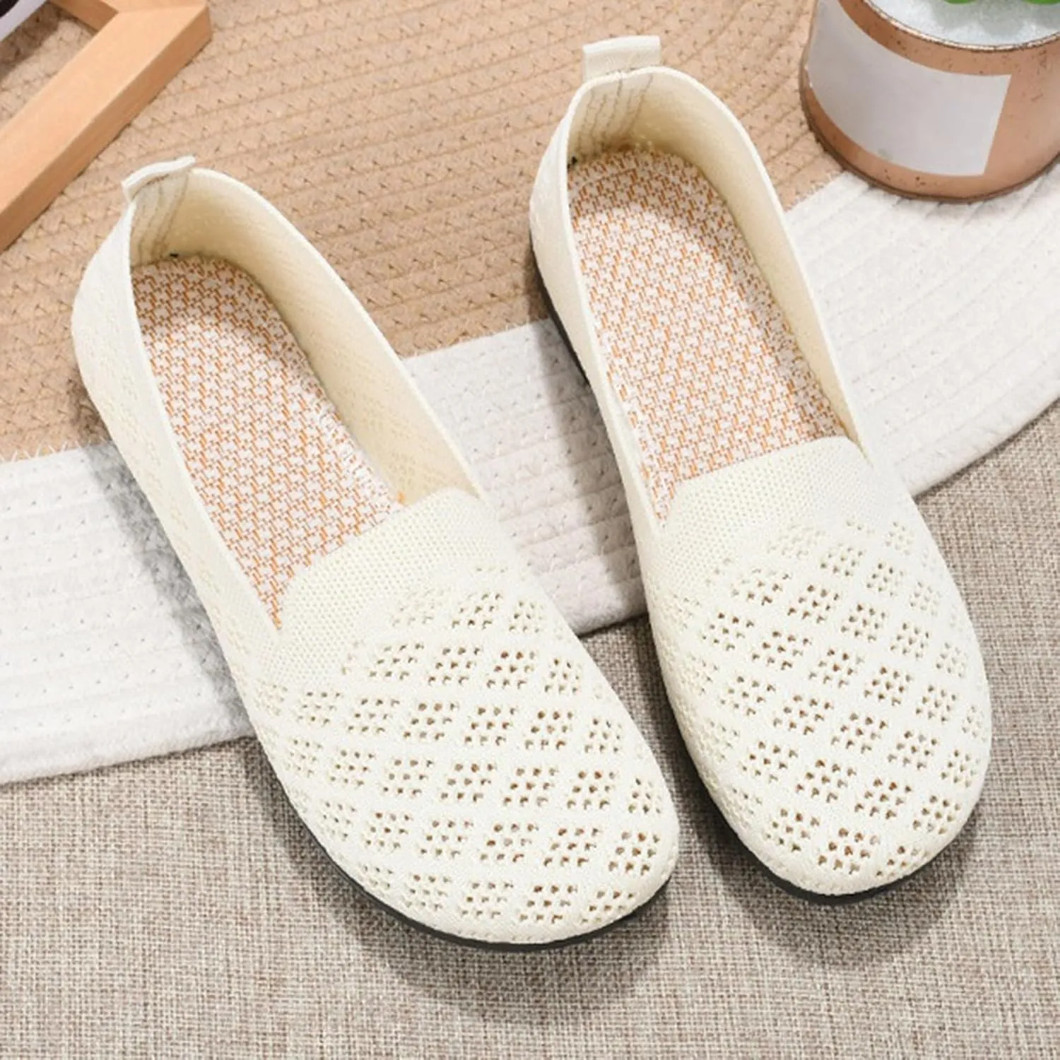 Women's Mesh Flats Wide Width Mesh Breathable Casual Sneaker Knit Slip on Walking Shoes Comfortable Non Slip Running Shoes